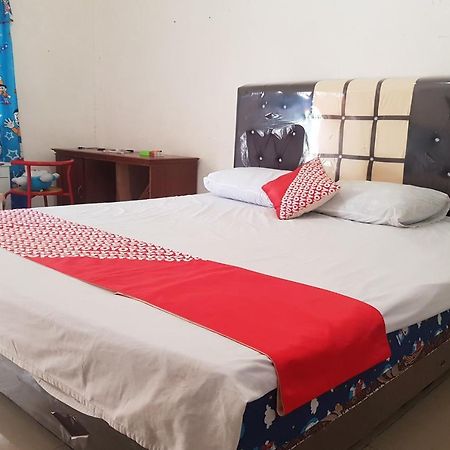 Oyo 91647 Sanina Residence Pematangsiantar Luaran gambar