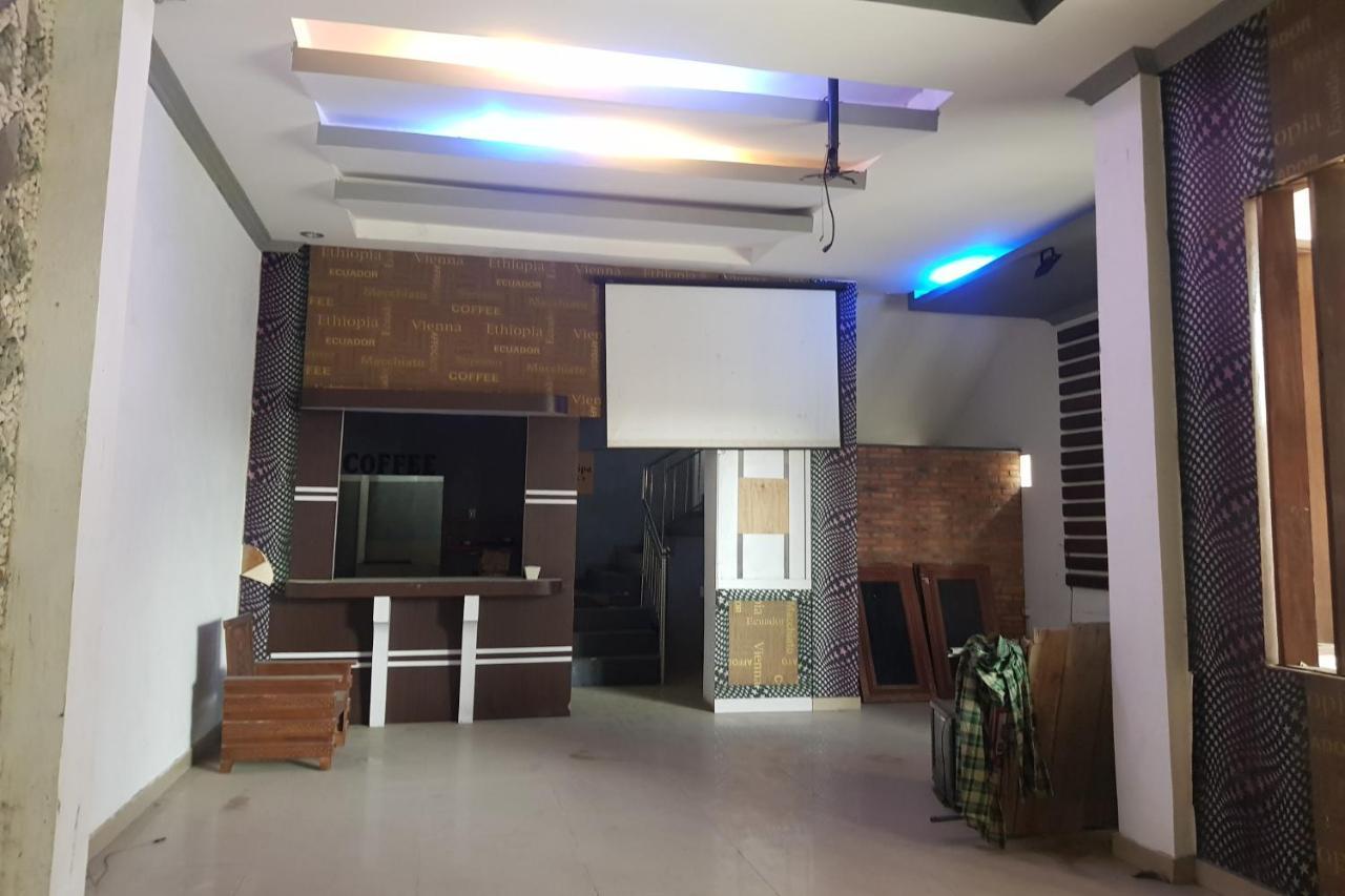 Oyo 91647 Sanina Residence Pematangsiantar Luaran gambar