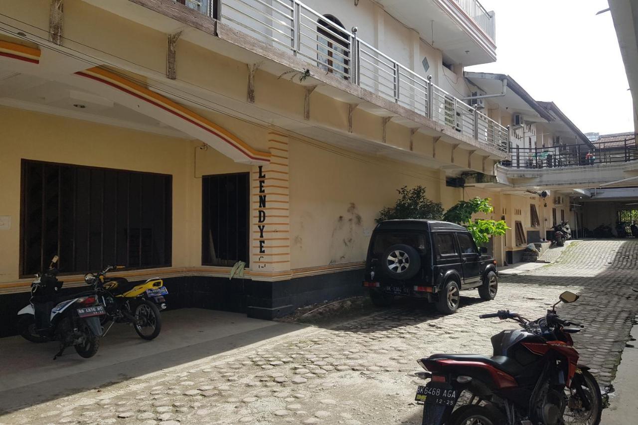 Oyo 91647 Sanina Residence Pematangsiantar Luaran gambar