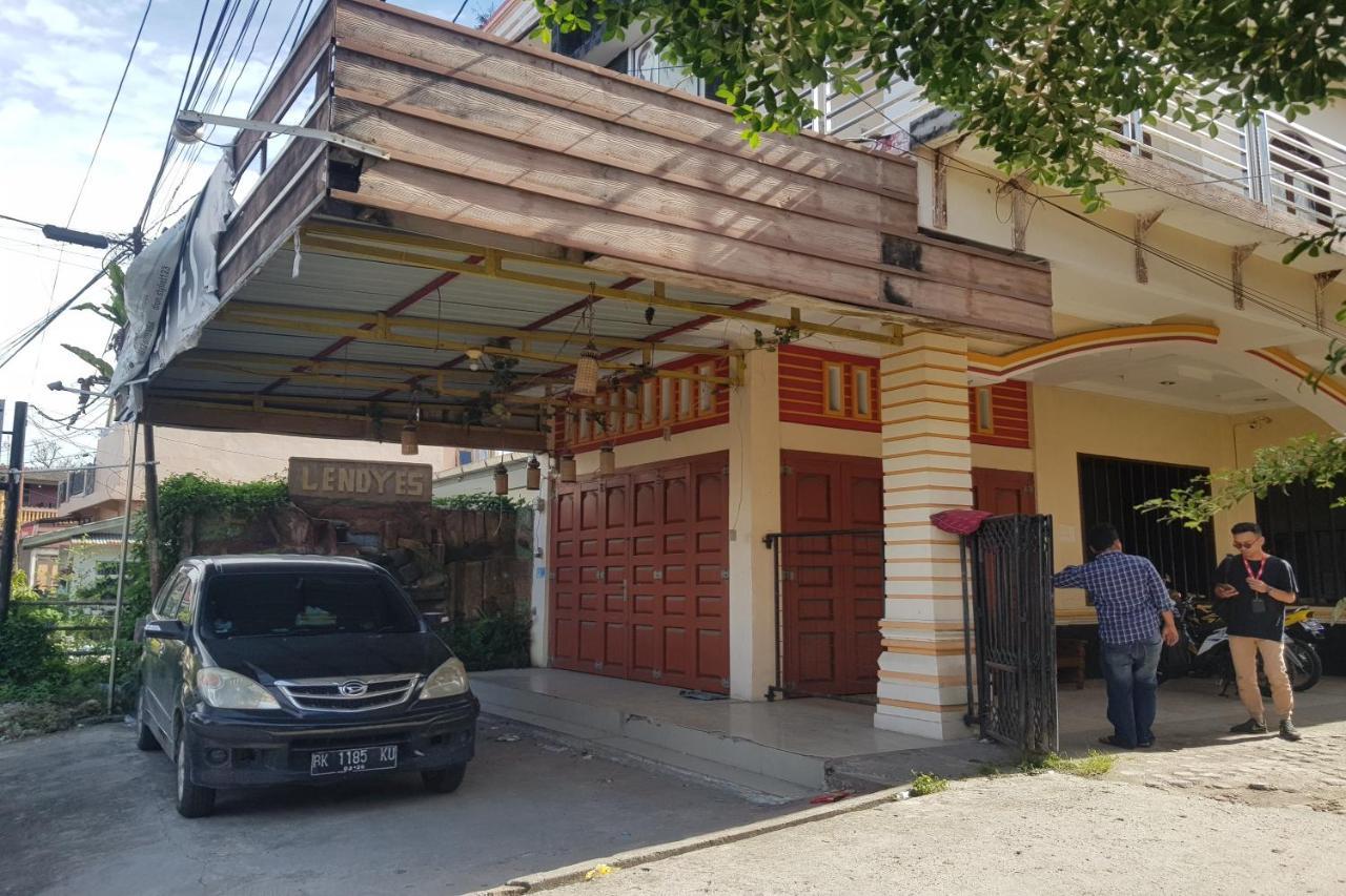 Oyo 91647 Sanina Residence Pematangsiantar Luaran gambar