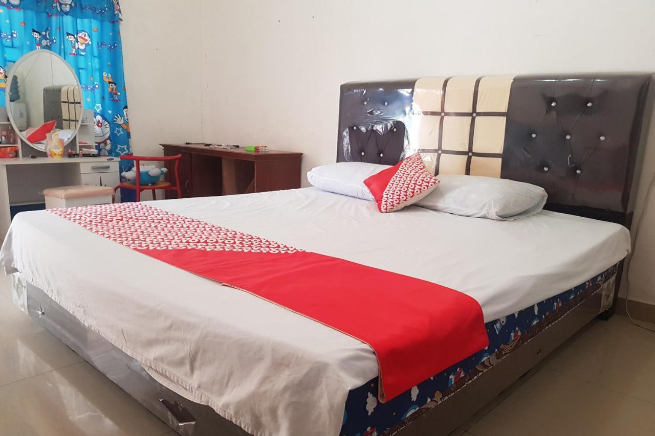 Oyo 91647 Sanina Residence Pematangsiantar Luaran gambar